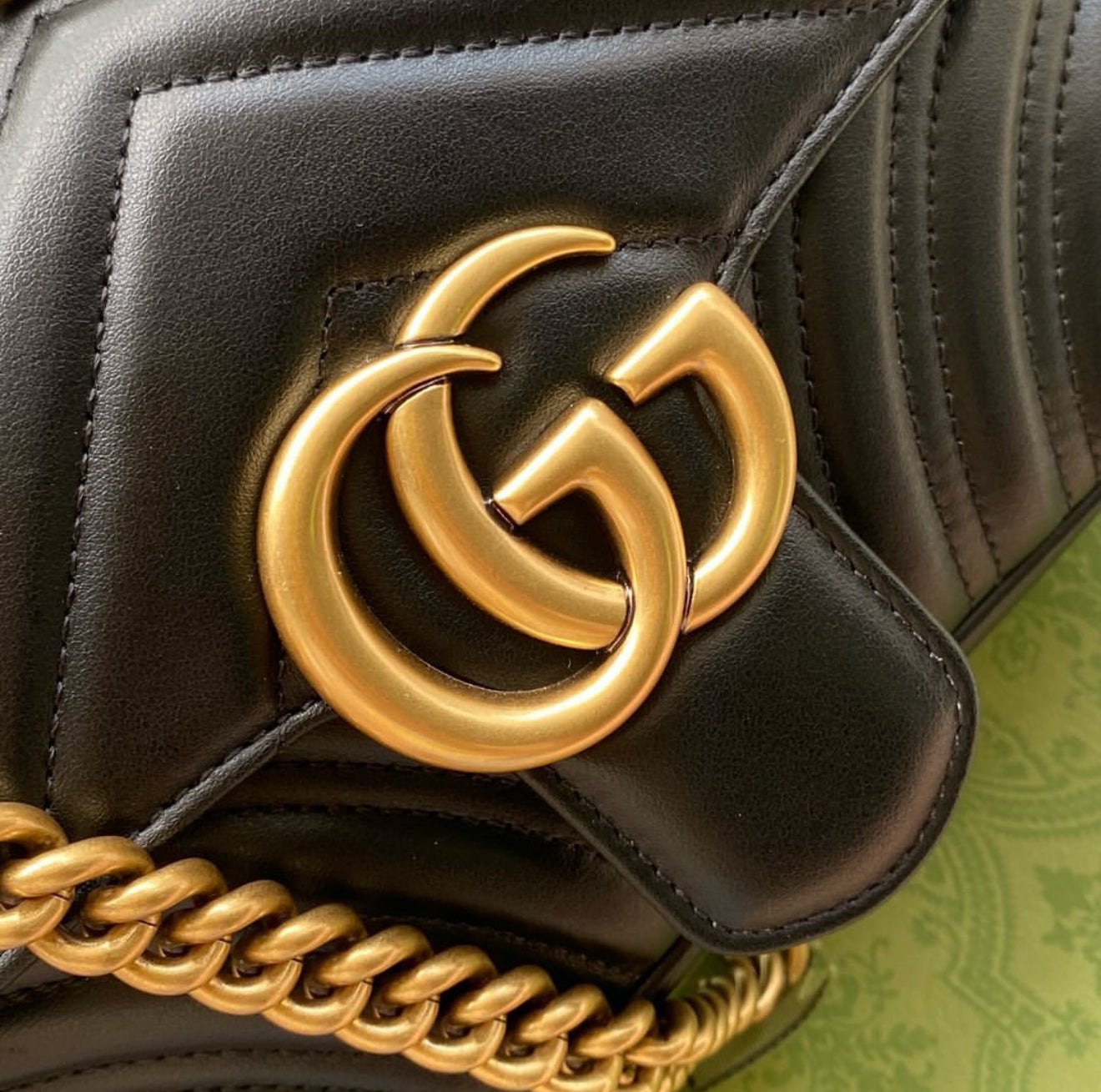 Bolsa Gucci Marmont GG pequena