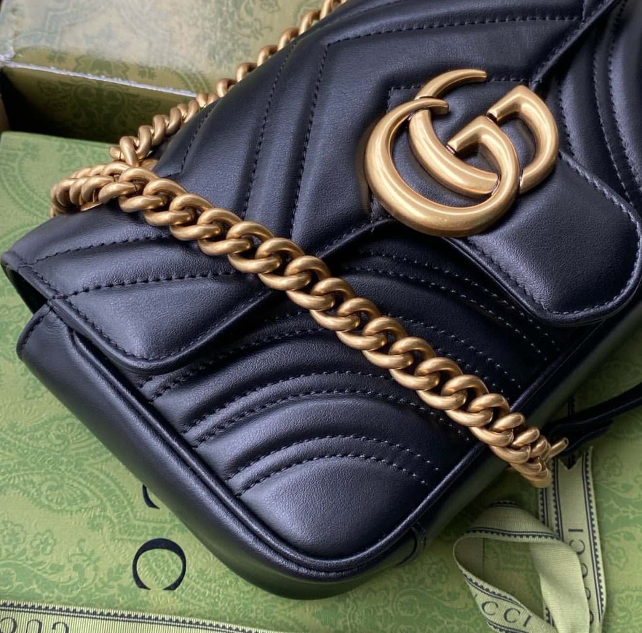 Bolsa Gucci Marmont GG pequena