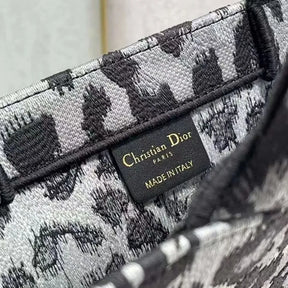 BOLSA DIOR BOOK TOTE EMBROIDERED LEOPARD