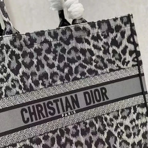 BOLSA DIOR BOOK TOTE EMBROIDERED LEOPARD