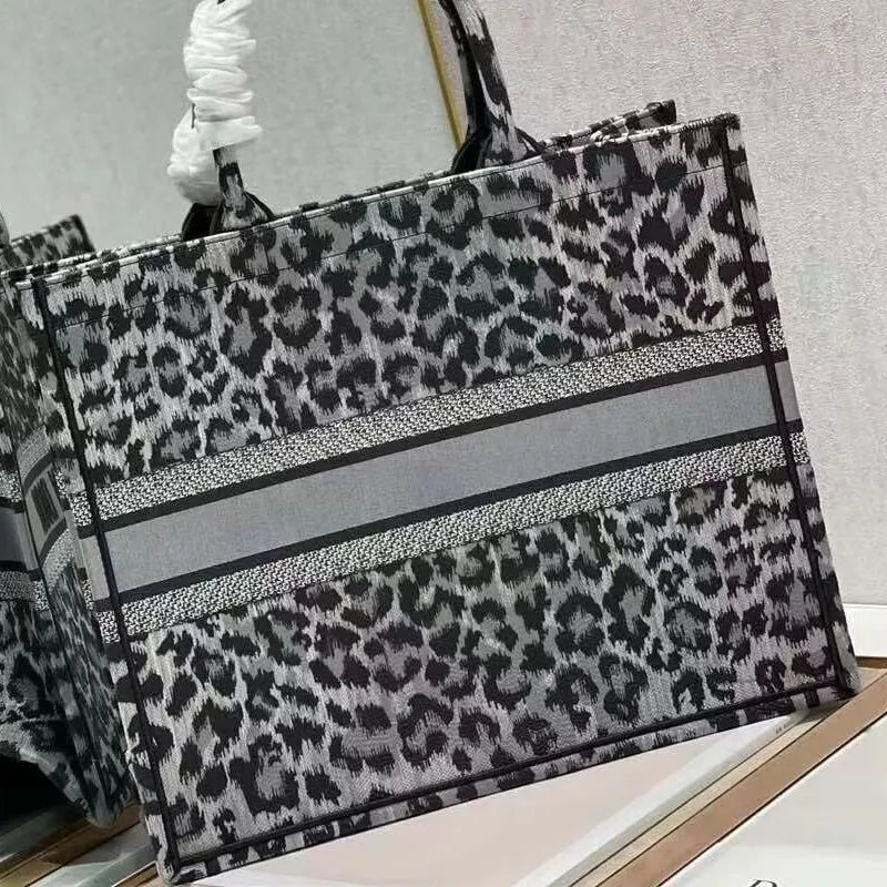 BOLSA DIOR BOOK TOTE EMBROIDERED LEOPARD