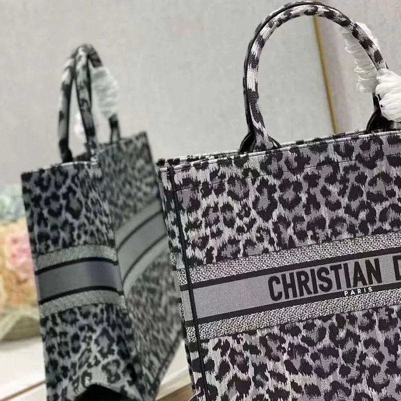 BOLSA DIOR BOOK TOTE EMBROIDERED LEOPARD
