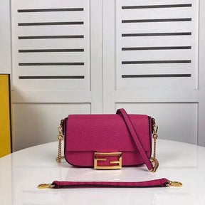 BOLSA FENDI BAGUETTE F2467