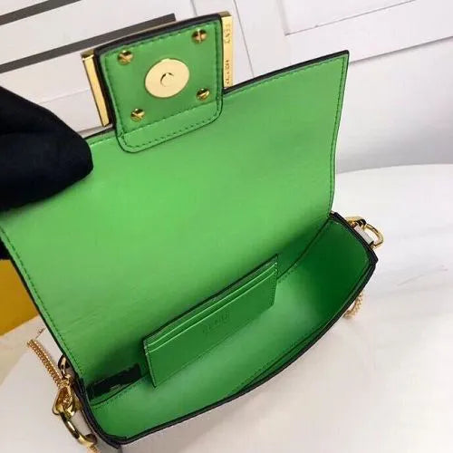 BOLSA FENDI BAGUETTE F2467