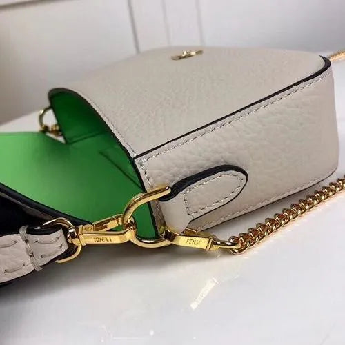BOLSA FENDI BAGUETTE F2467
