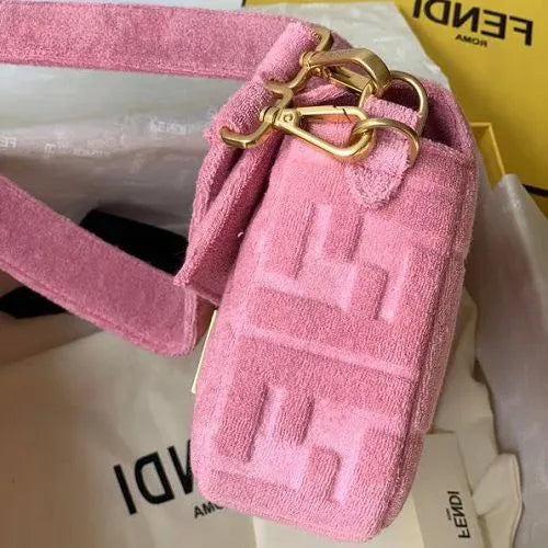 BOLSA FENDI BAGUETTE SHOULDER BAG 8BR771