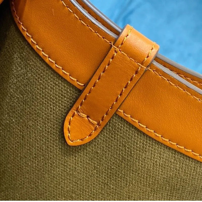BOLSA FENDI FD8265A