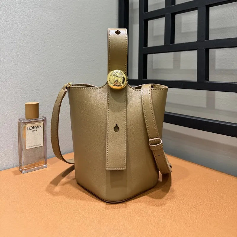 BOLSA LOEWE PEEBLE BUCKET