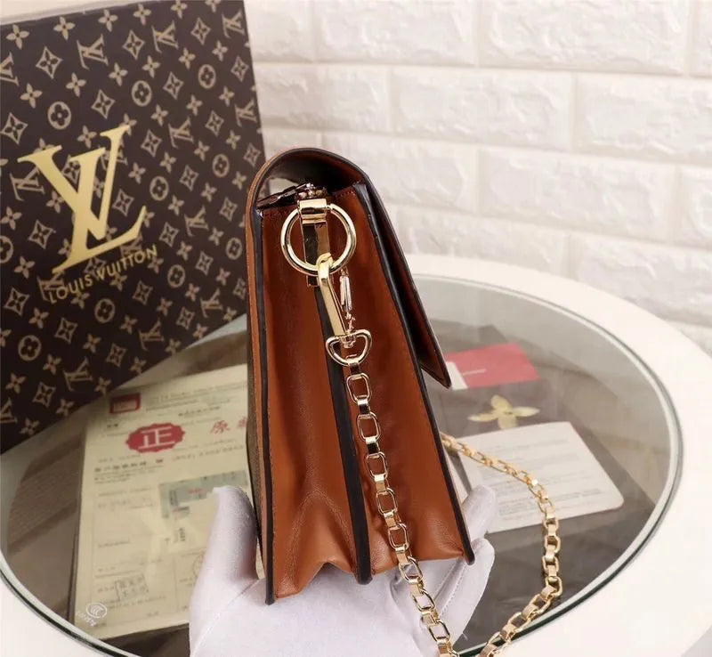 BOLSA LOUIS VUITTON DAUPHINE REVERSE MONOGRAM