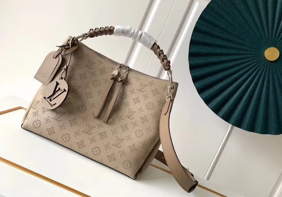 BOLSA LOUIS VUITTON MAHINA BEAUBOURG