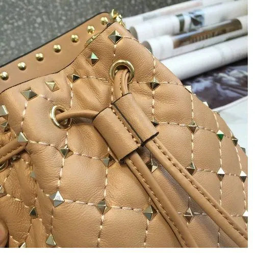 BOLSA VALENTINO ROCKSTUD SPIKE SMALL BUCKET