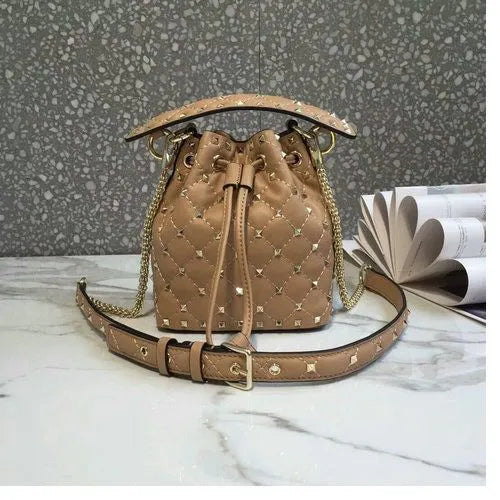 BOLSA VALENTINO ROCKSTUD SPIKE SMALL BUCKET